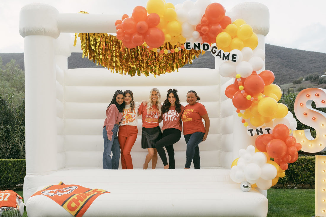 Hosting a Swiftie Bowl Party! ♥️🏈💛